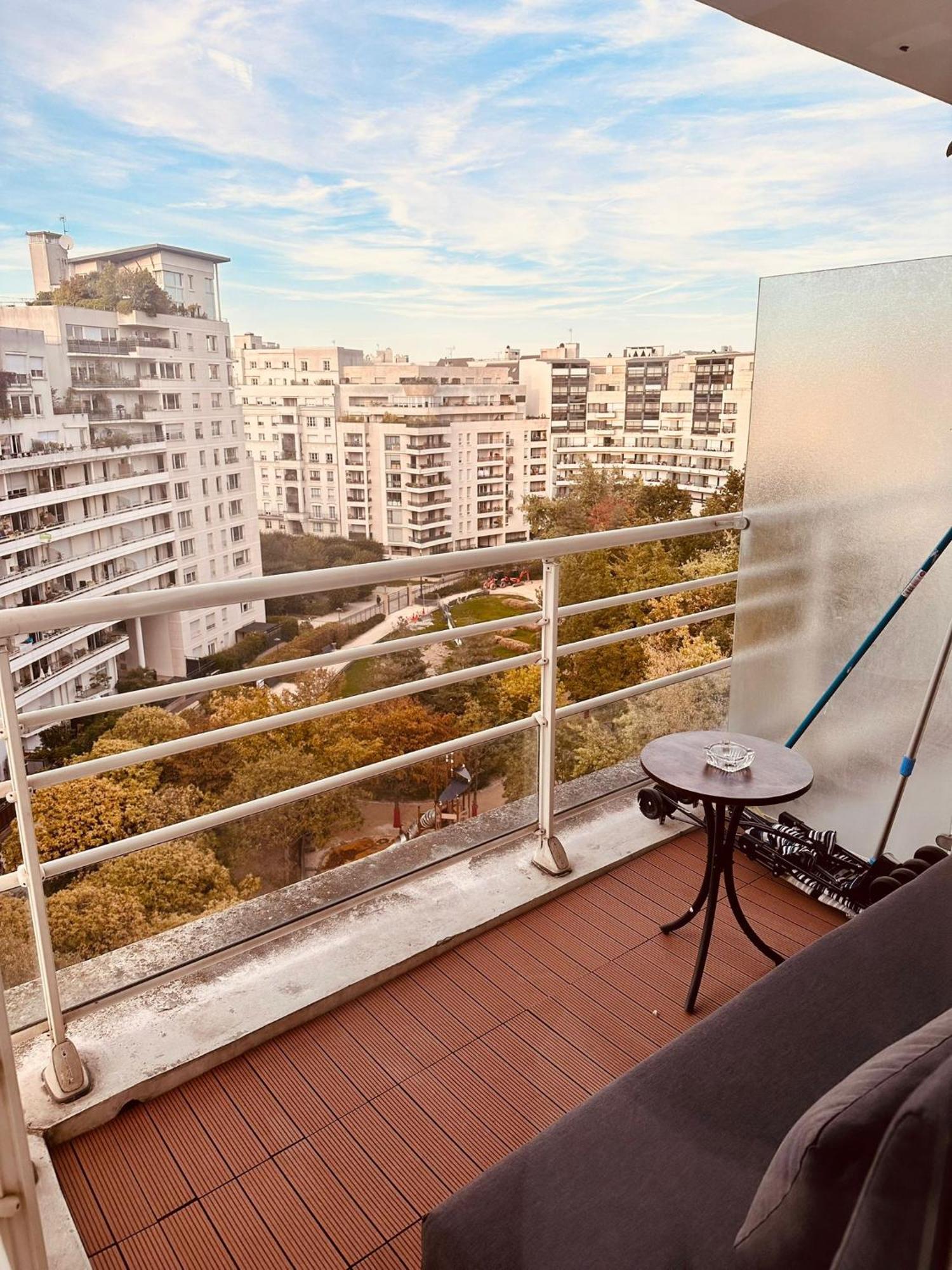 Ryan Homes - In Apart Hotel, La Defense Курбевуа Екстер'єр фото